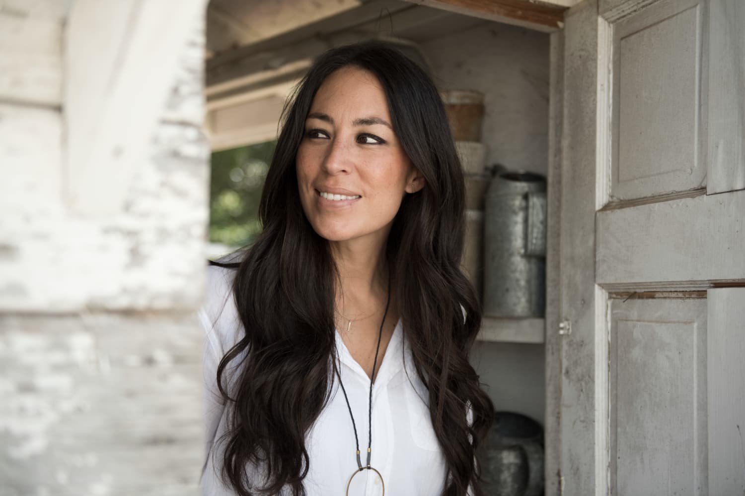 joanna gaines background - Ilustrasi 3