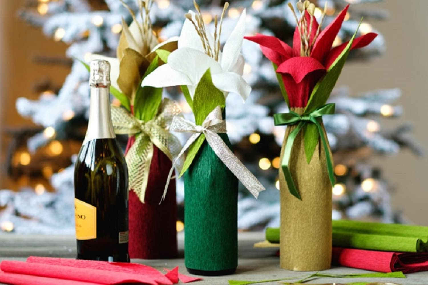 Wine Bottle Decorations, Wine Bottle Decor Hand Painted, Custom Decorated  Wine Bottles, Christmas Decorations, Christmas Gift, 