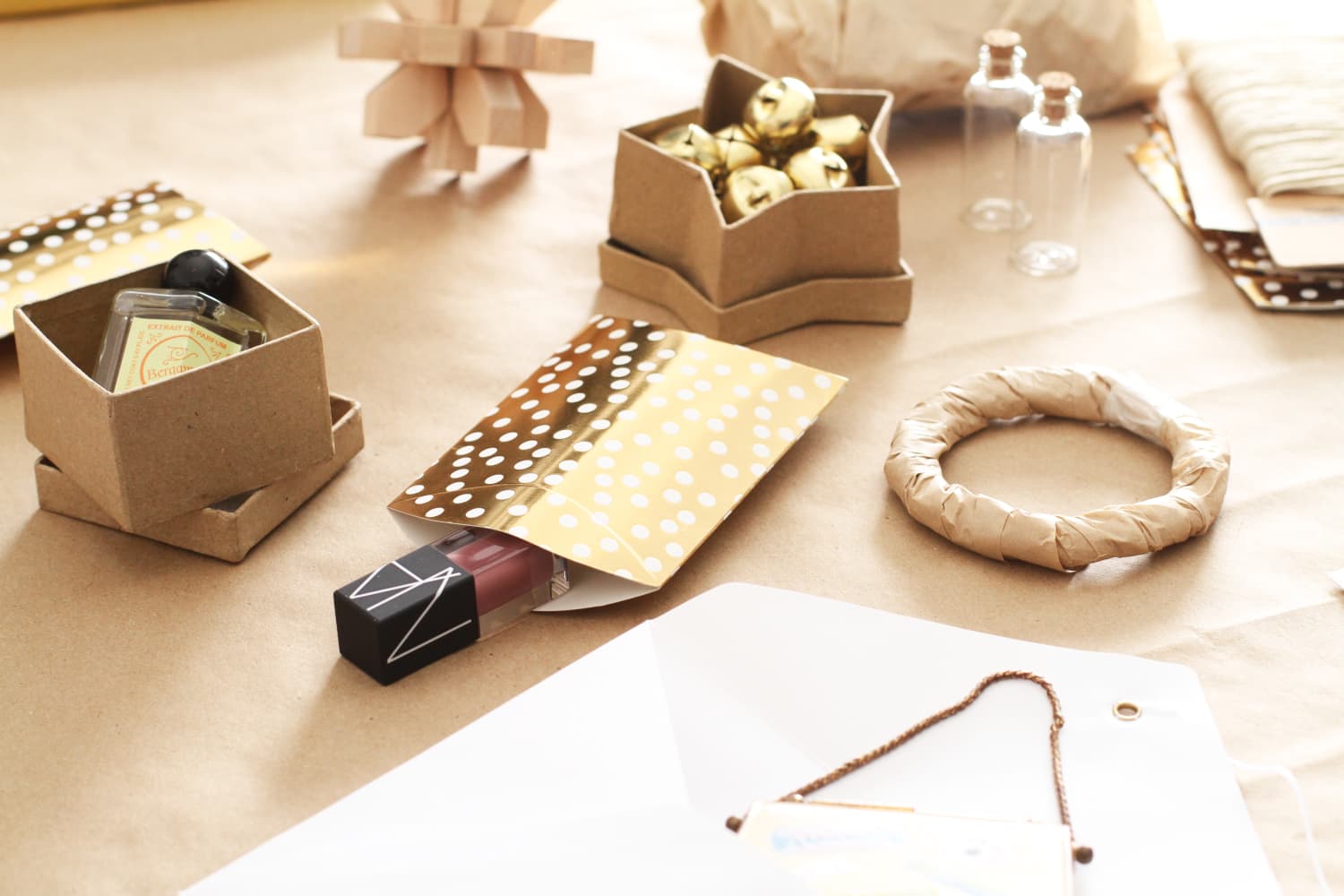 Creative Ideas for Making Memorable Christmas Gift boxes - Custom packaging  online