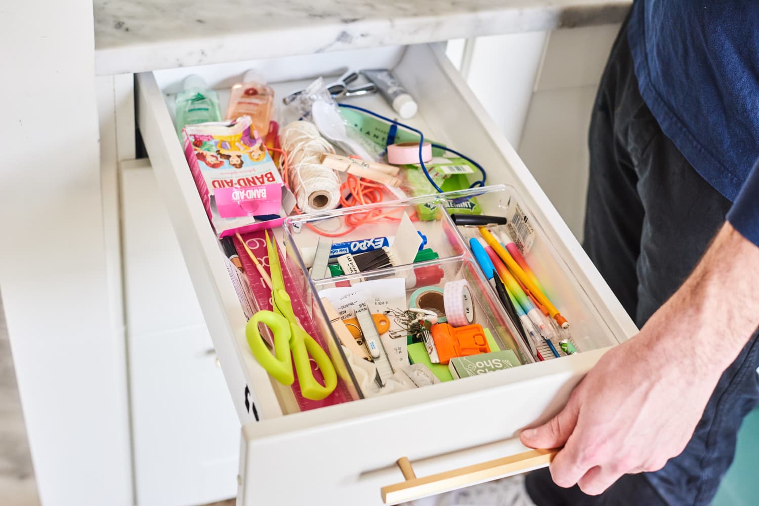 Organizing a Junk Drawer - One Happy Housewife