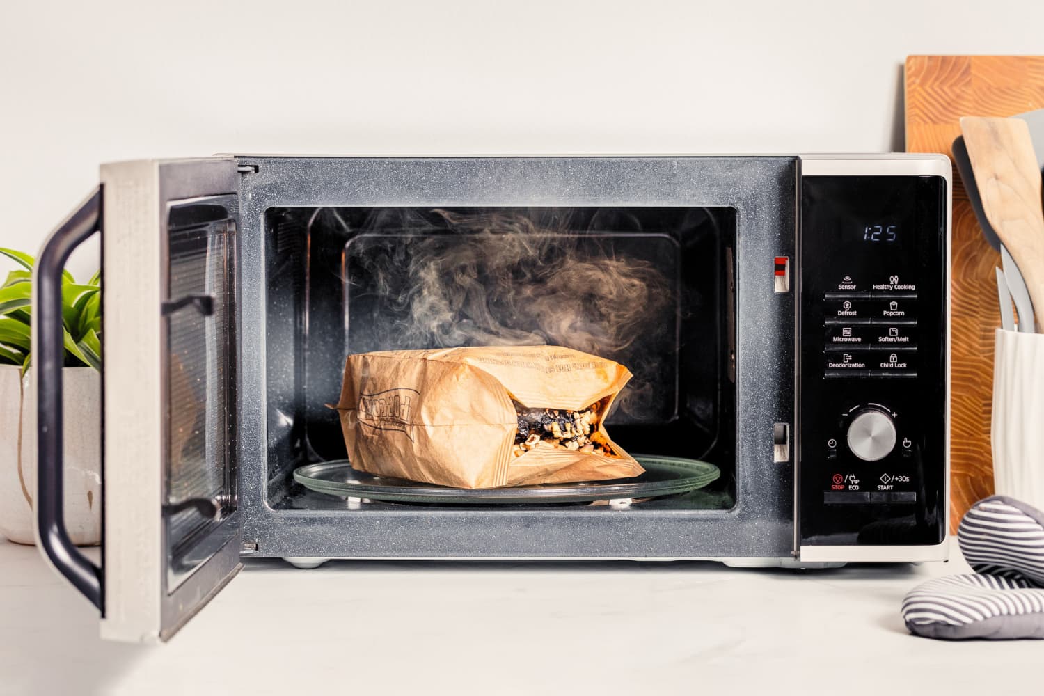 How To Get Rid Of Burnt Smell In A Microwave: Step By Step With Pictures |  Apartment Therapy