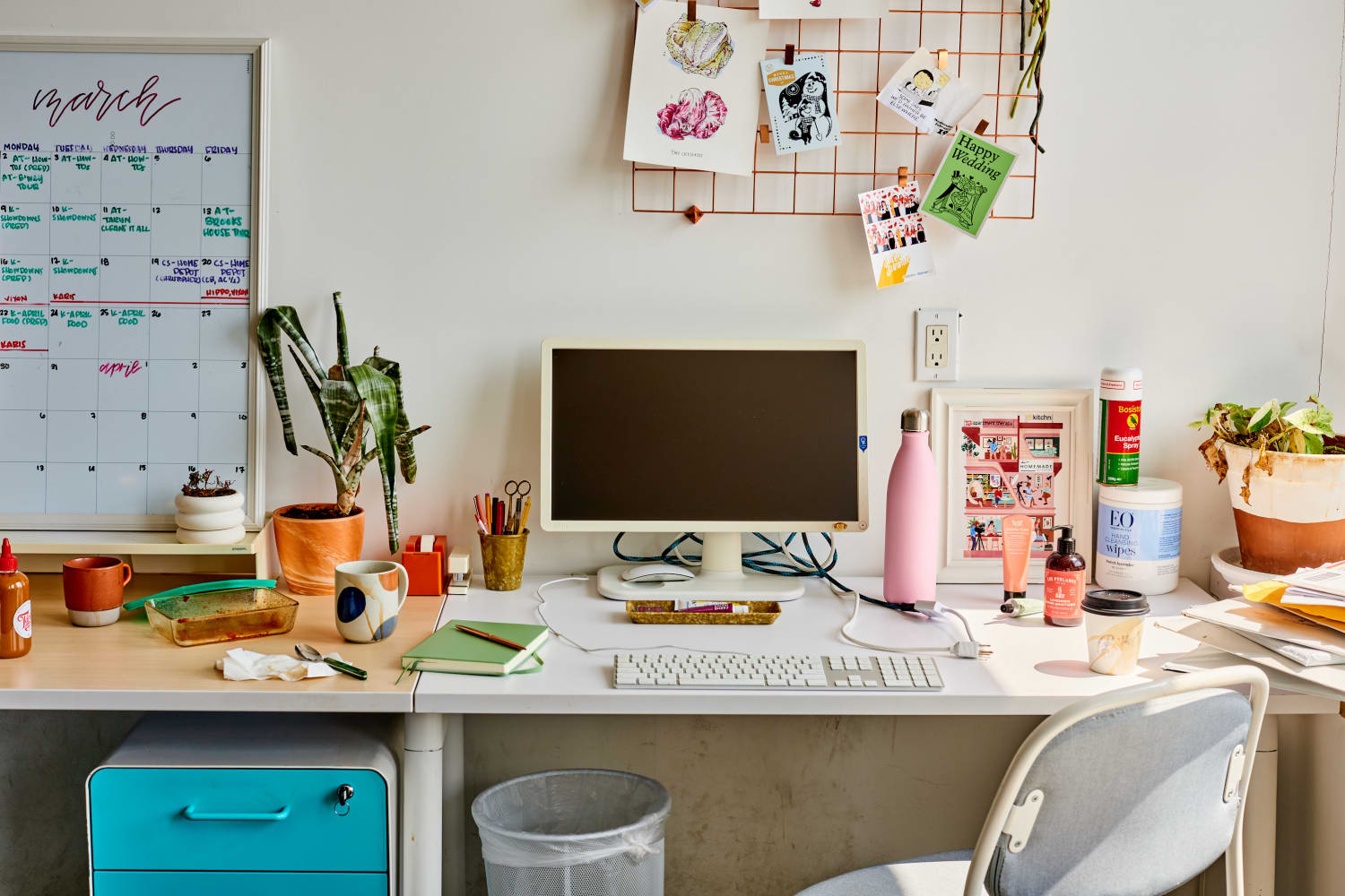 This Modern Standing Desk Transformed My Work-From-Home Experience