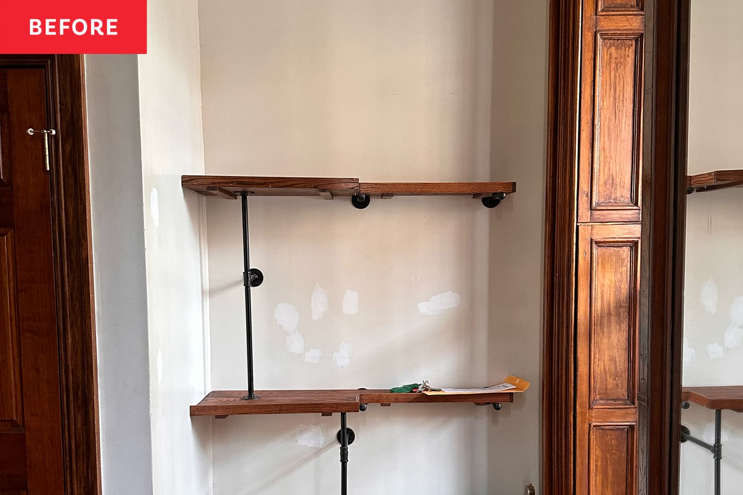 A 0 Shelving Project Turns a Studio Alcove into a Library