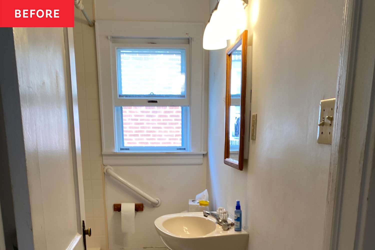 This Bathroom Makeover Looks Like Real Wallpaper - But It's a $50 Hack