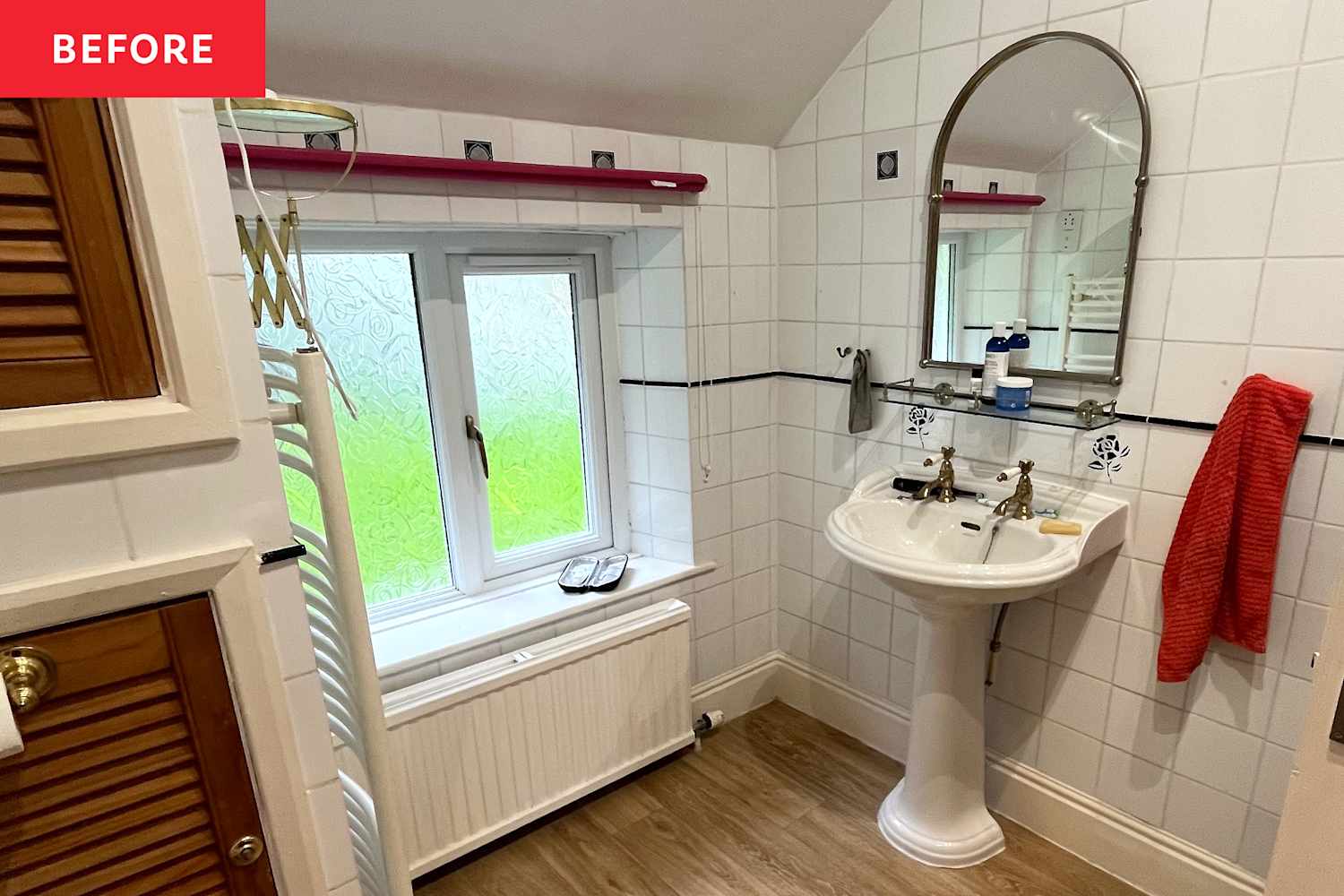 Before & After: A "Wall-to-Wall White" Bathroom Got a Bright, Floral Makeover