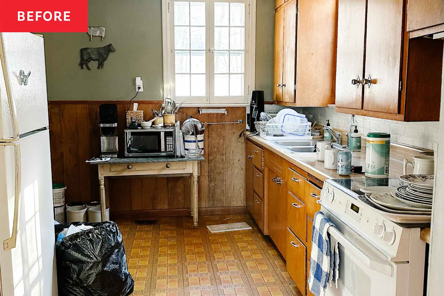 This Dated 1113-Foot Kitchen's Makeover Kept the Same Footprint but Can Now Seat 6