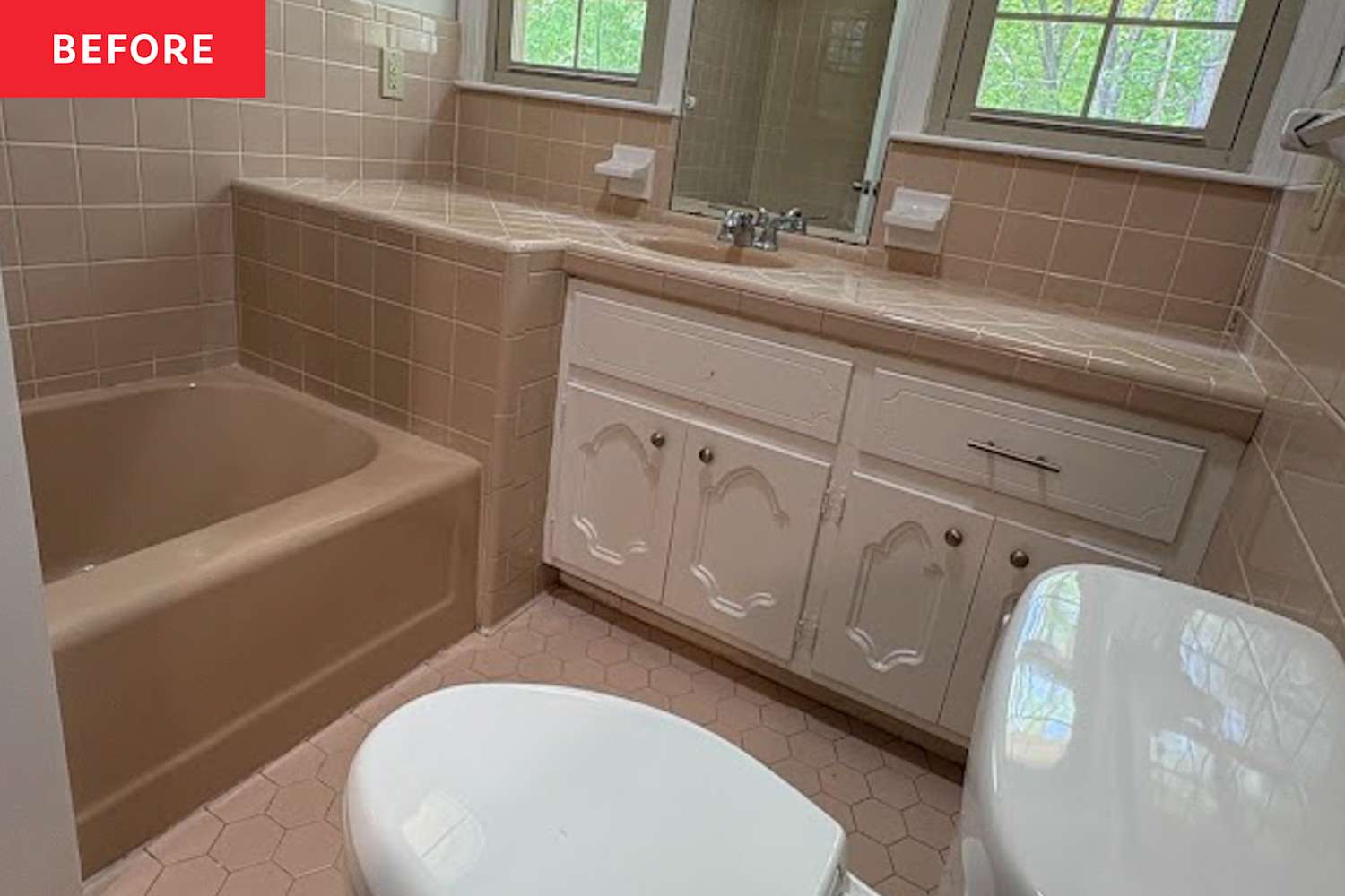 I Gave This Dated 1960s Bathroom a Functional Makeover with a Stunning Ceiling