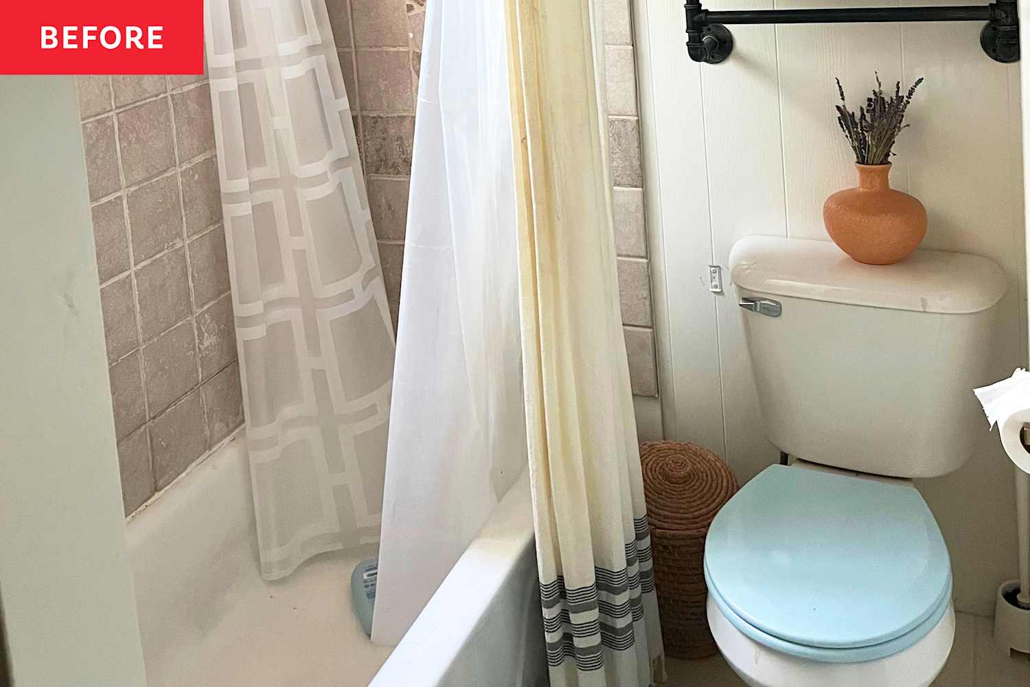 The Inspo for This Retro 1967 Bathroom Makeover Came from a Record Store