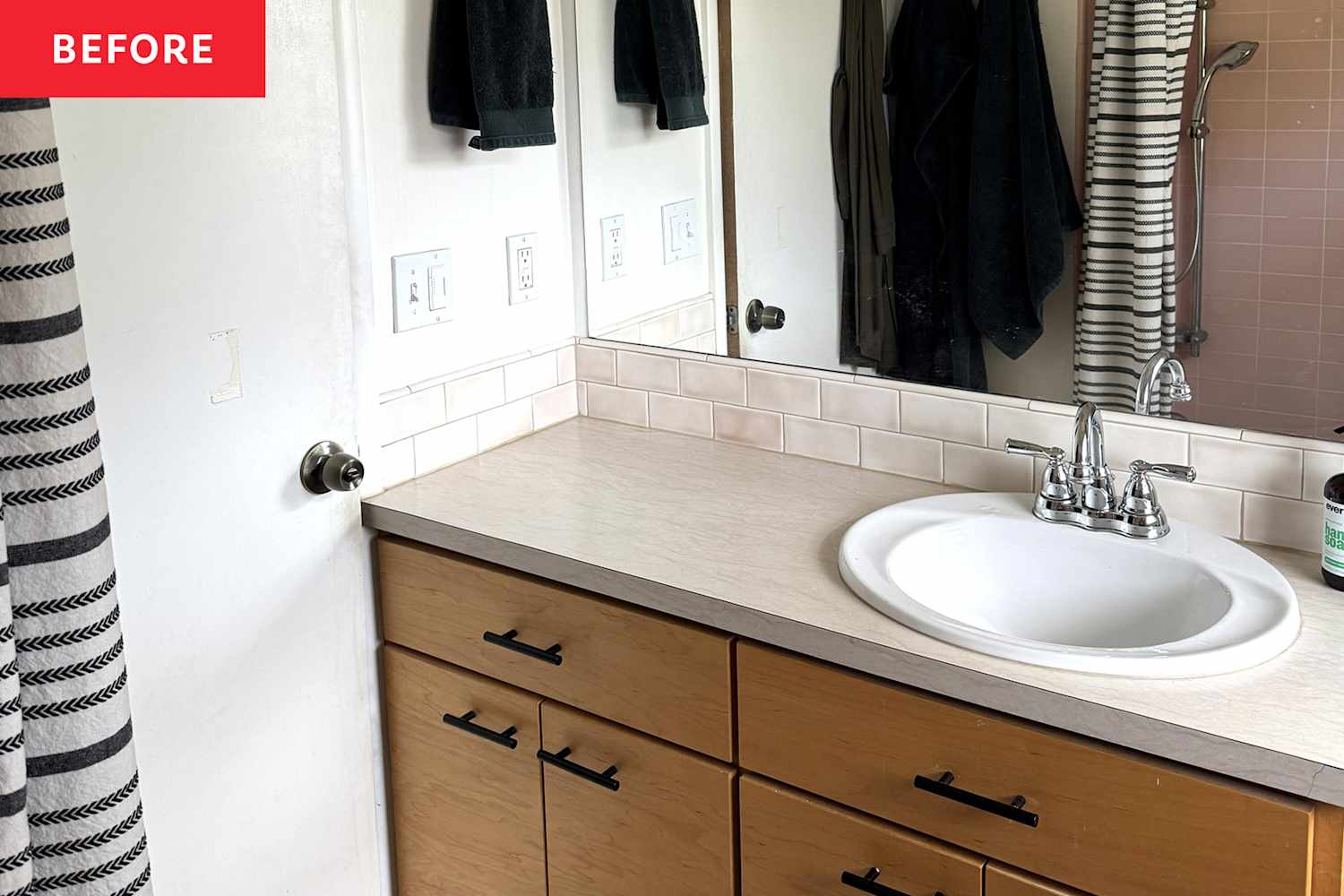 One Upgrade Was "A Game Changer" For a Tiny 40 Square-Foot Bathroom