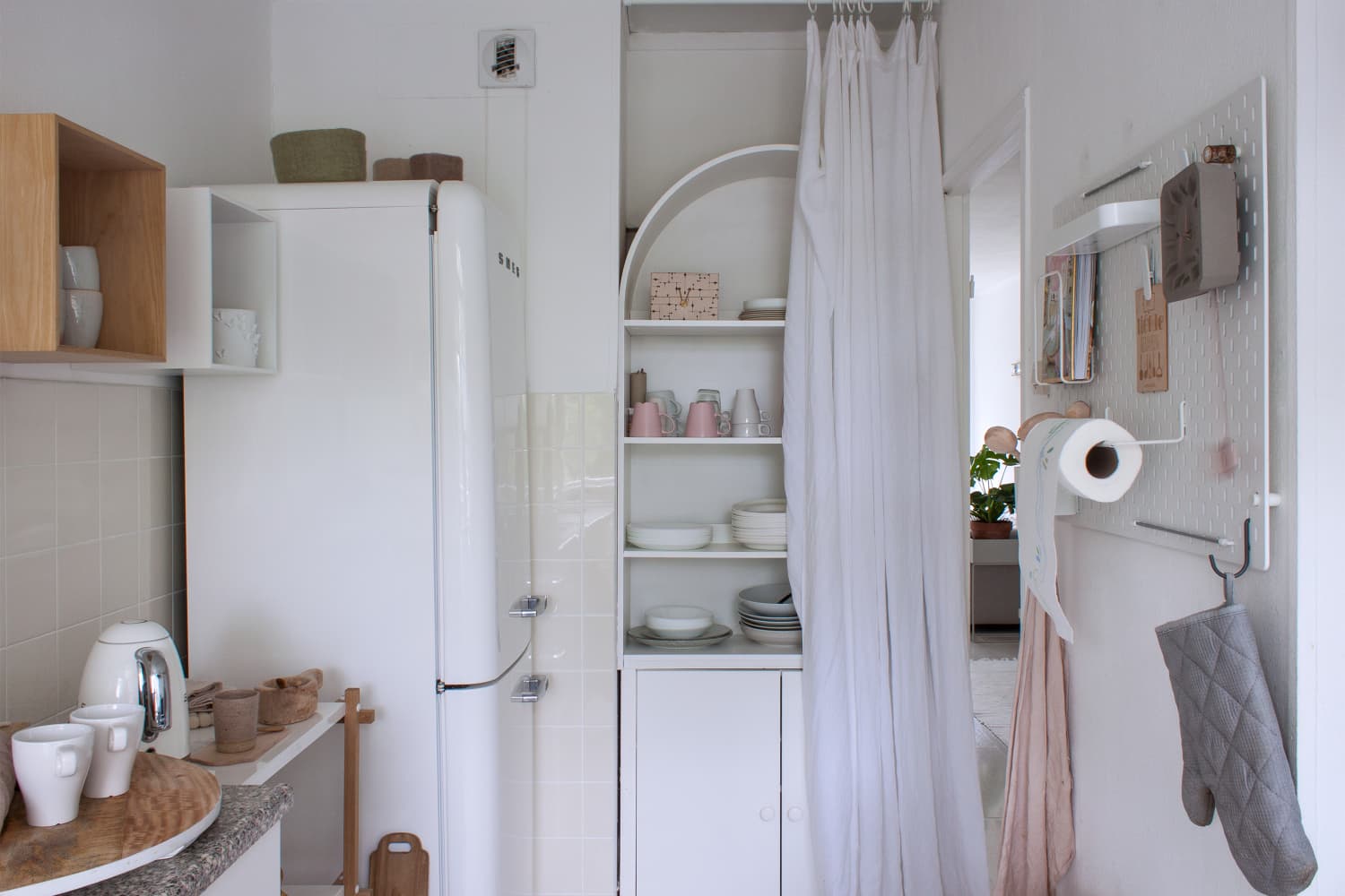 This Designer "Fabric-Wrapped" Her Fridge and the Result Is So Charming