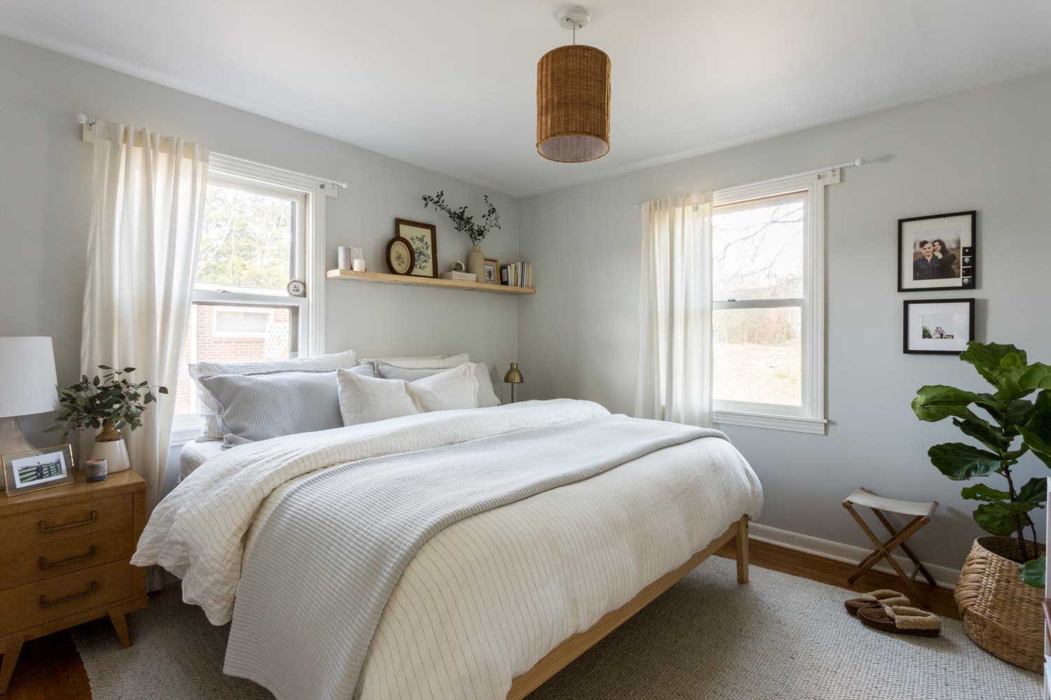 The "Ultra-Plush" Bed Blanket That Got Me Through a Brutal Winter (I Got You an Exclusive Discount!)