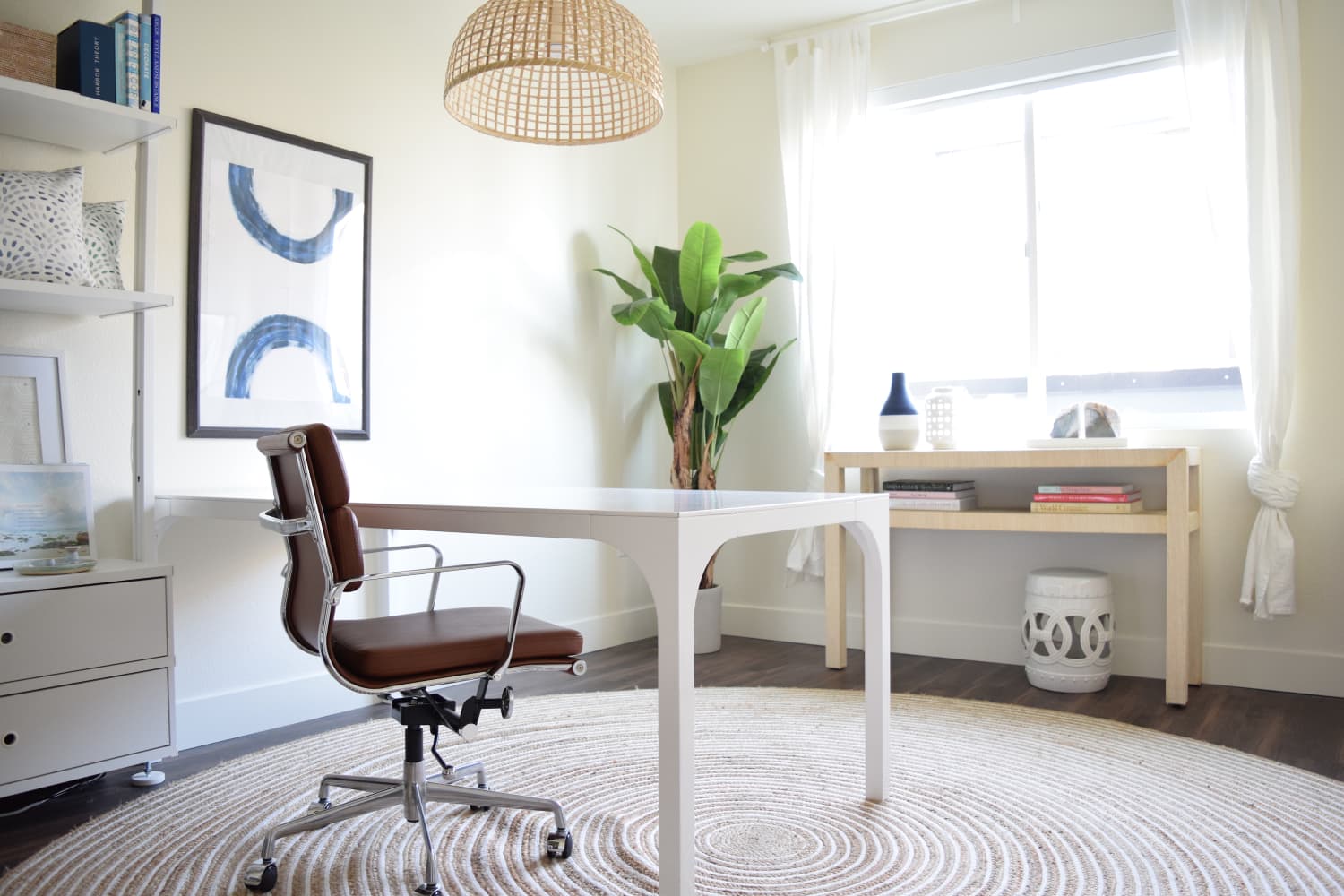Why You Should Put a Garden Trellis Inside Your House (It's Smart!)