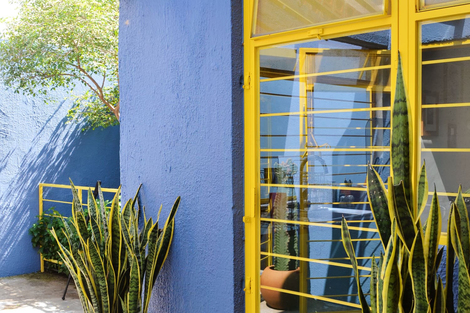 Colorful Modern Mexico House Architecture | Apartment Therapy