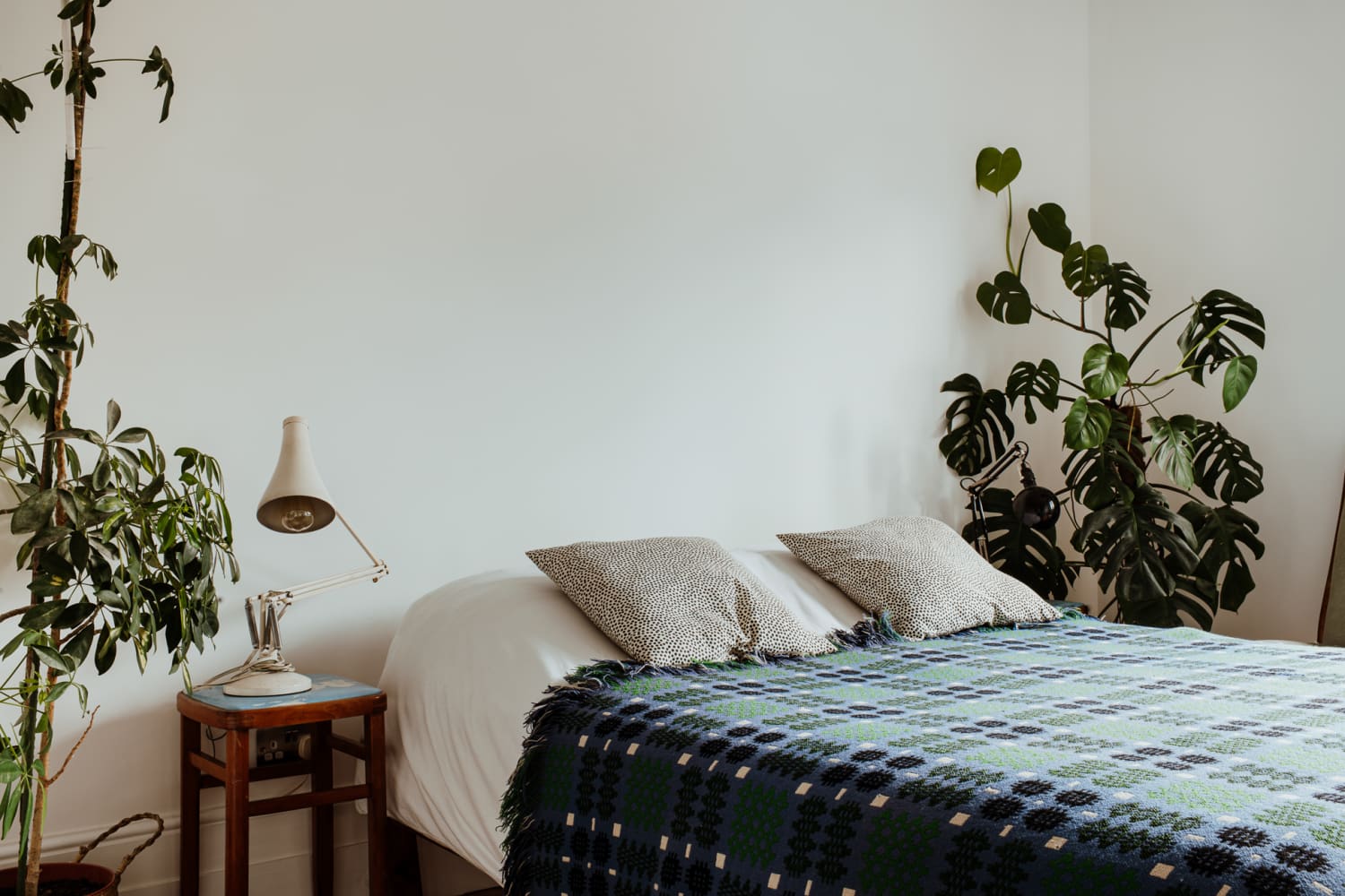 Feng Shui For Your Bedroom: What To Bring In & Keep Out