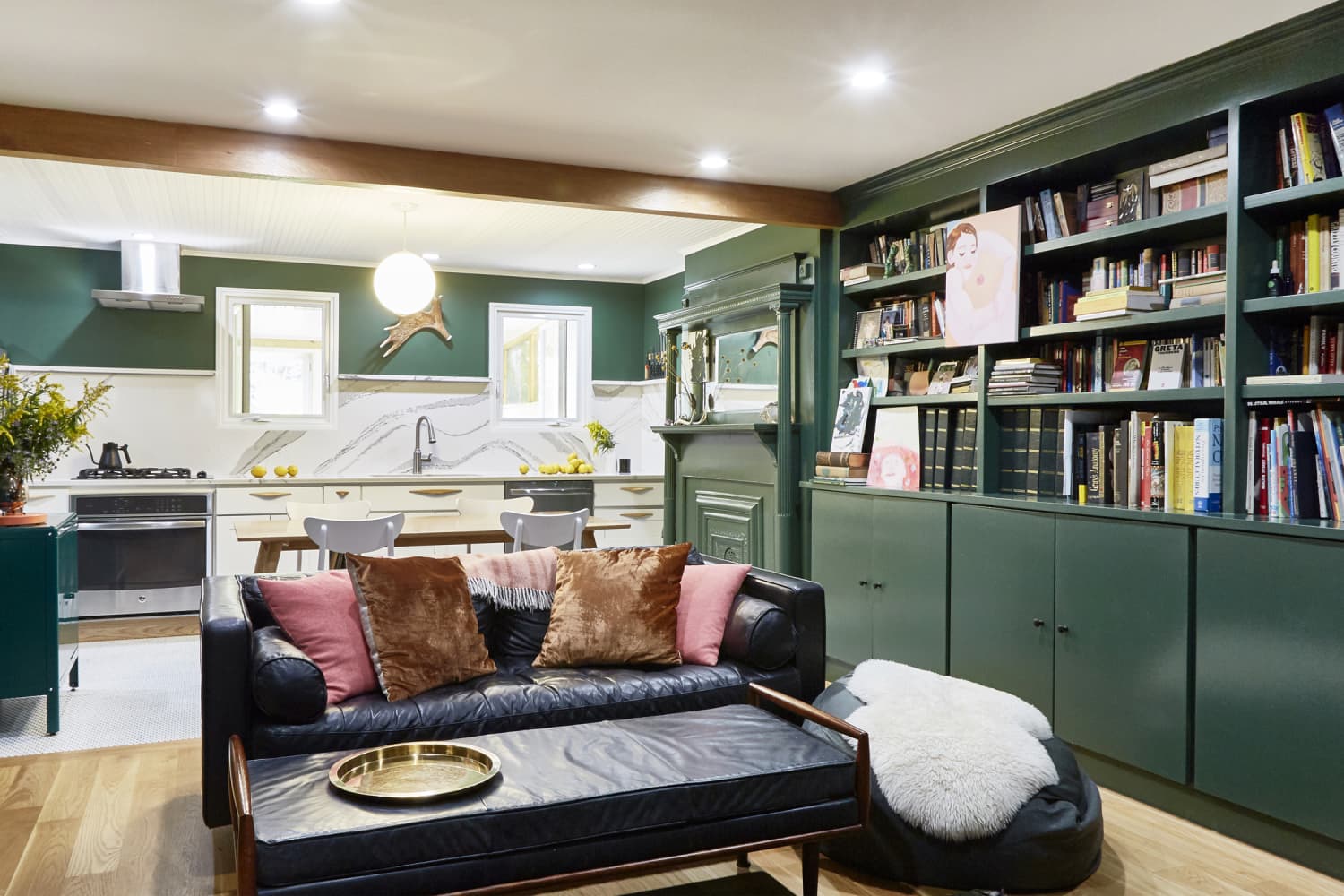 5 Gorgeous Built-In Redos Prove 2022’s Trendiest Color Has Staying Power in 2023