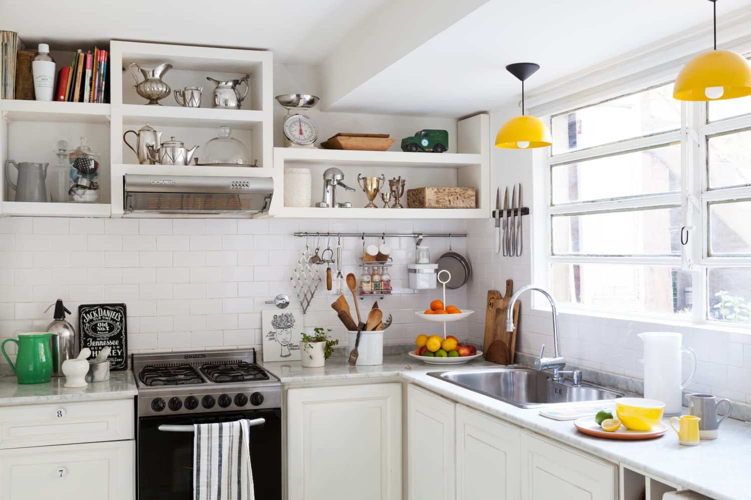 9 Things Every Modern Man Should Have In His Kitchen