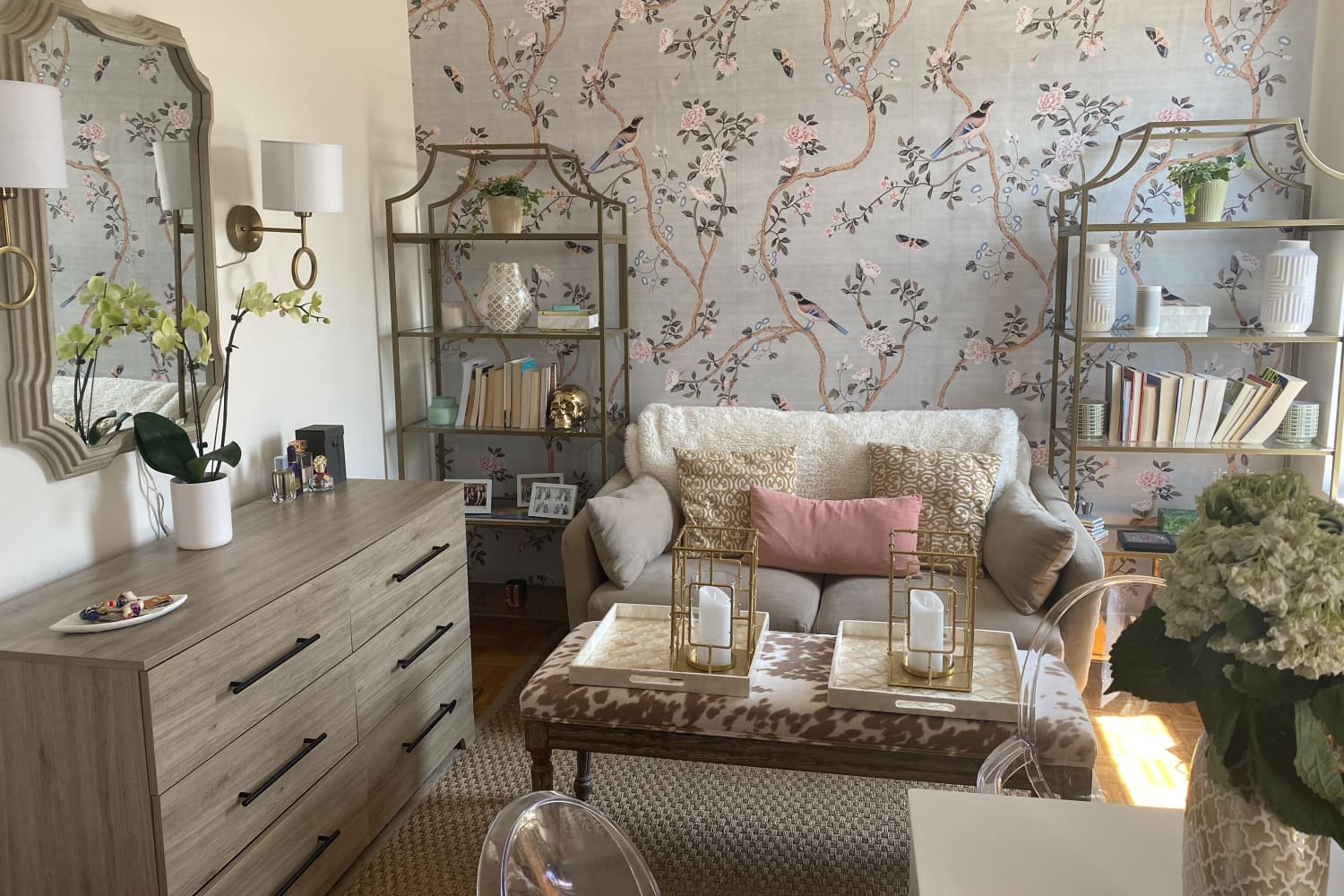 A 500-Square-Foot NYC Rental Is Refreshed with Peel and ...