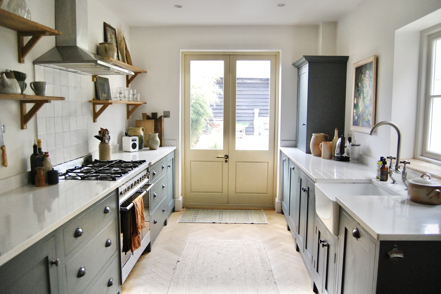 This 200-Year-Old "Belfast" Kitchen Feature Is So Practical, I Wish My Home Had It