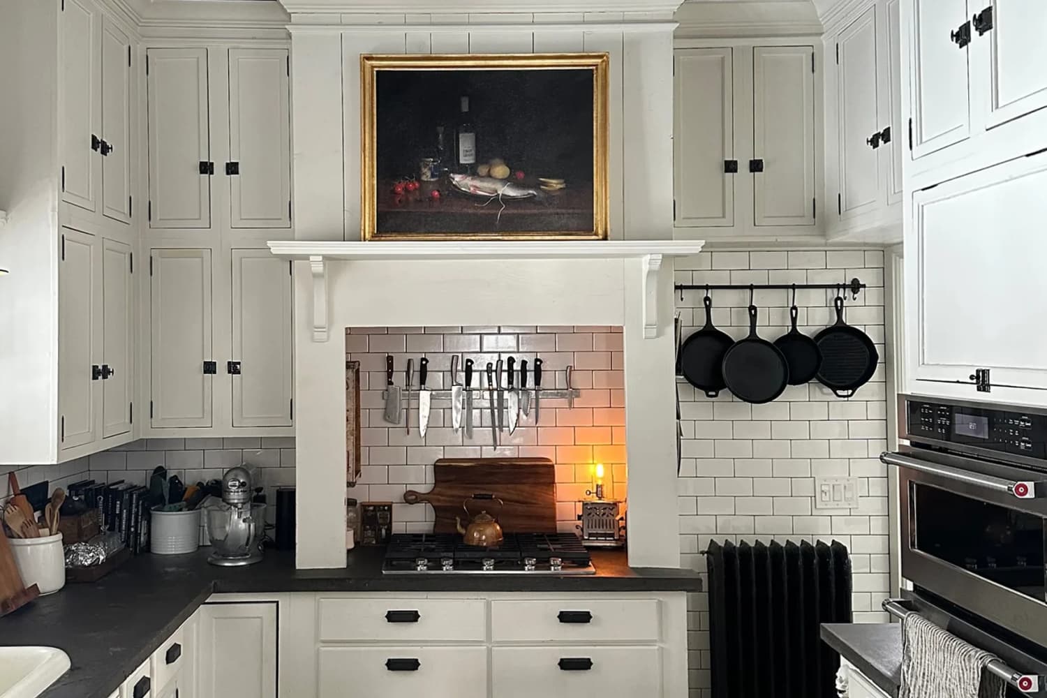 I Can’t Stop Thinking About Painting My Kitchen Ceiling After Seeing This Dramatic Transformation