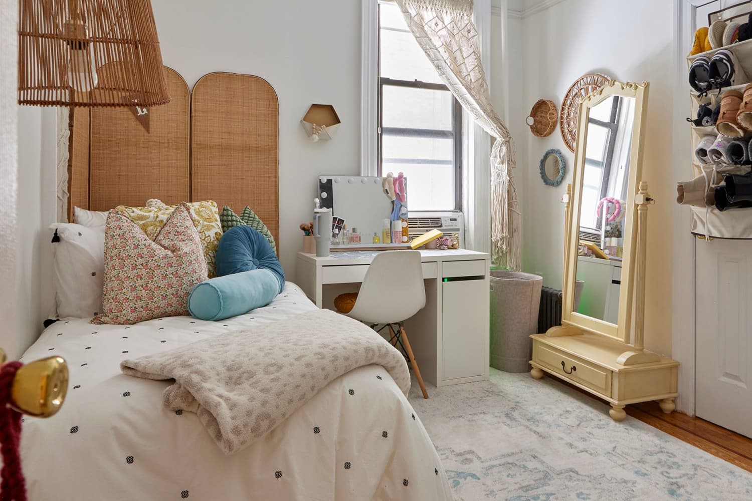 How I Made a Desk and Vanity Combo in My Dorm Room Dorm Therapy