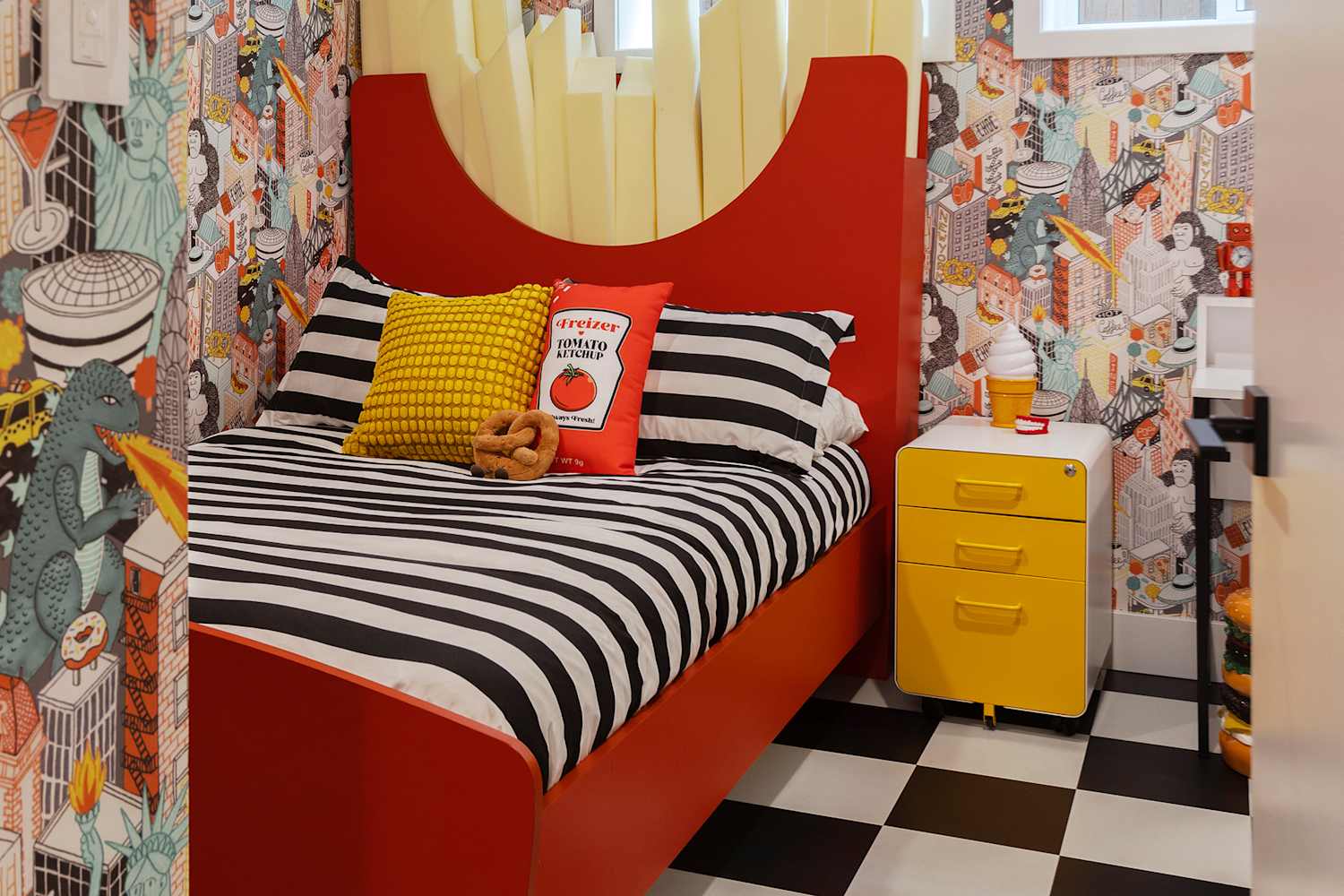 This Kid Has an Awesome French Fry-Inspired Bed (Photos) | Cubby