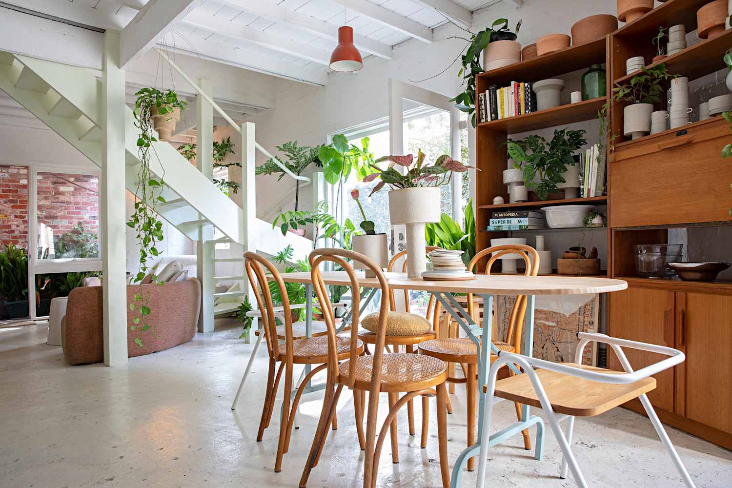 thekitchn.com - Su-Jit Lin - These $82 Dining Chairs Look Triple the Price (Designers Recommend Them for Every Space!)
