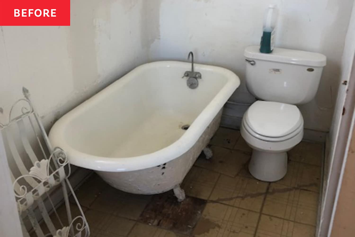 Before & After: This Bathroom Makeover Moved the Tub to a Funky (But Functional!) Place