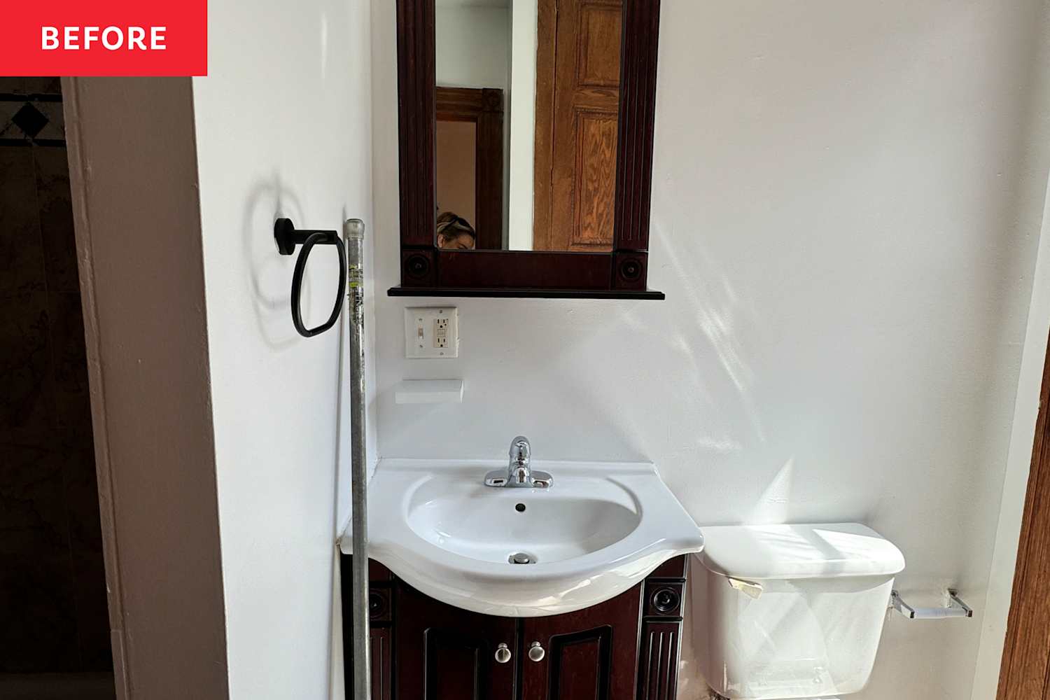 Before & After: A 100-Year-Old Bathroom Got a Makeover with Design Details It "Deserved"
