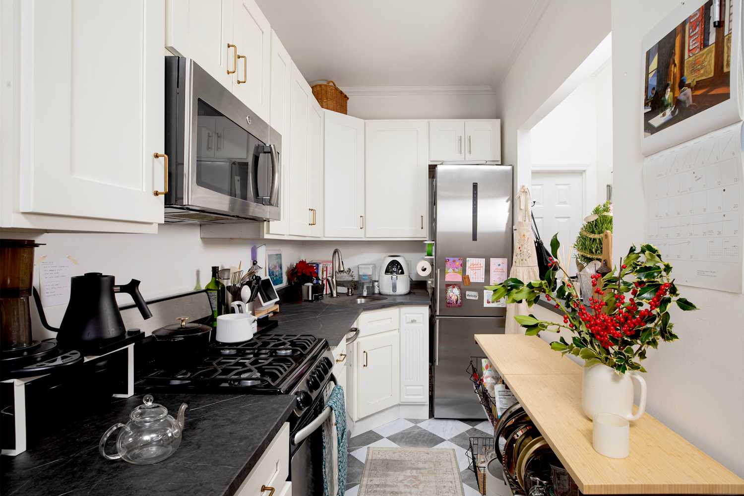 The "Wallet Trick" Got My Kitchen Cabinets and Spice Rack So Organized