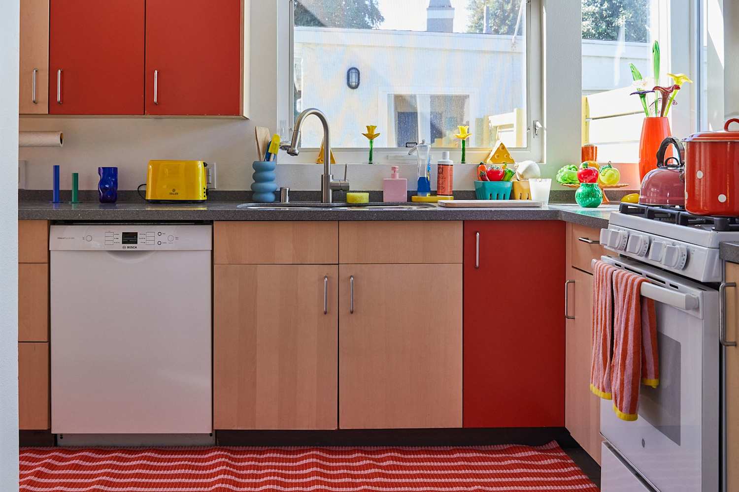 The Retro Kitchen Gem I Spotted in a Trendy Restaurant and Ordered ASAP