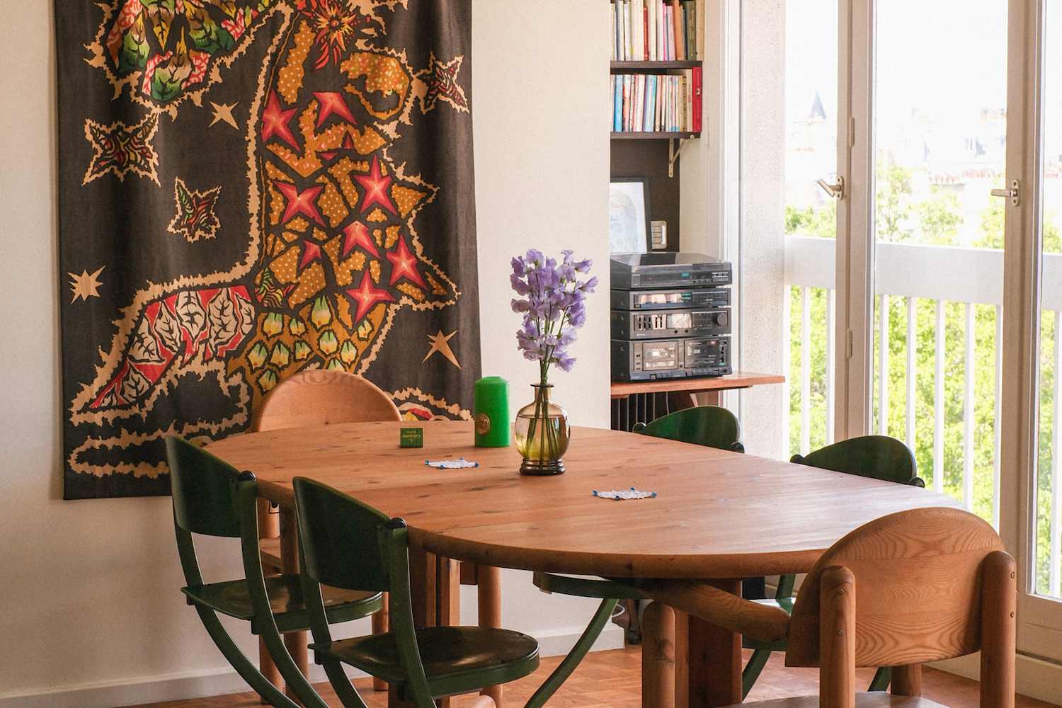 An "Old-Fashioned" Paris Flat Is the Coolest Ever After a '70s-Inspired Redo