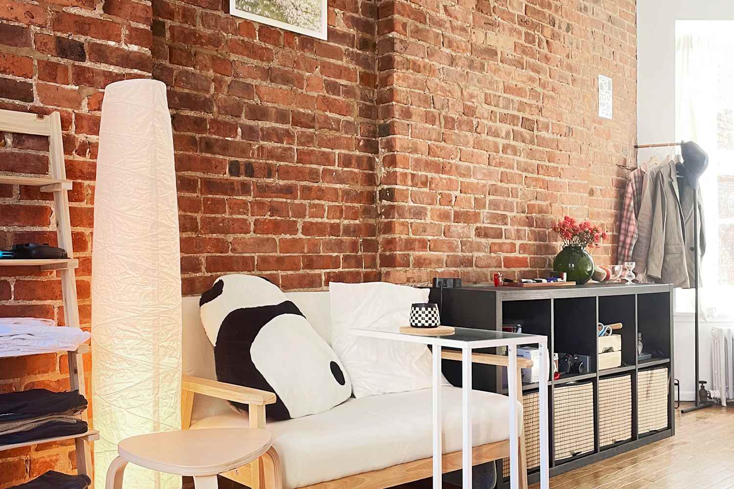 Despite Being Tiny (Just 289 Square Feet!), This NYC Studio Is Incredibly Lovely