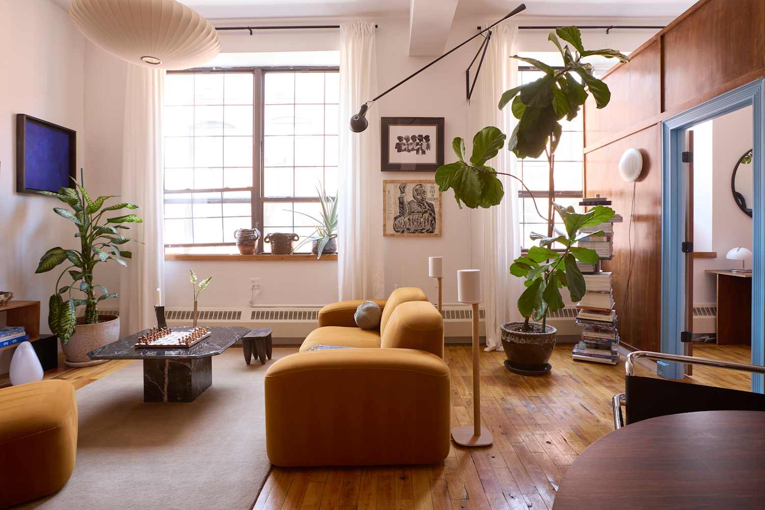 This $1500 Renter-Friendly Wall Transformed a "Plain, Open Box" in Brooklyn