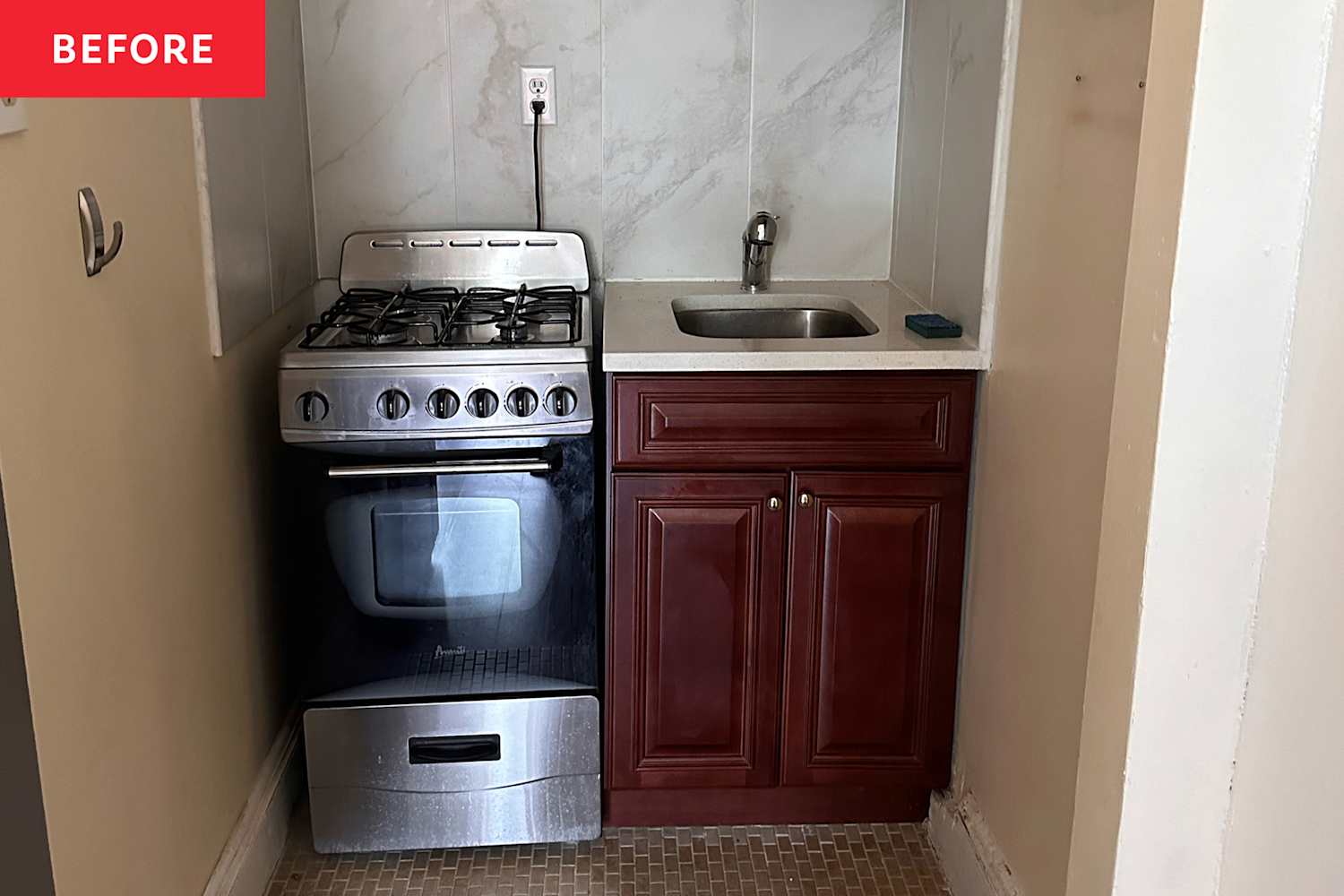 A Tiny 10-Square-Foot Kitchen Got a Parisian-Inspired Makeover for $300