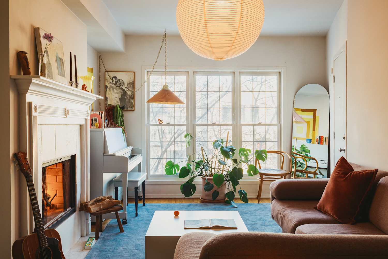 The 5 Best Narrow Living Room Ideas We've Seen So Far This Year (They're Great for Small Spaces!)