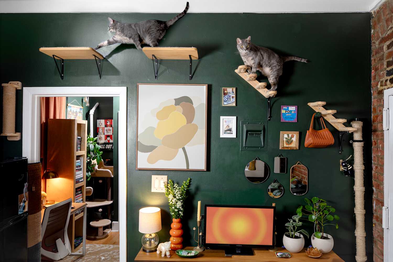 Going Dark Made This 225-Square-Foot Brooklyn Apartment Feel Bigger