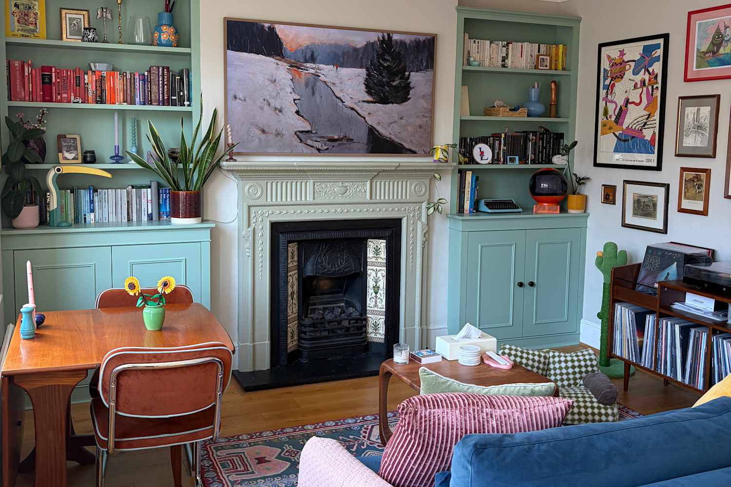 This 500-Square-Foot London Flat Completely Undoes a Gray "Investor Special"