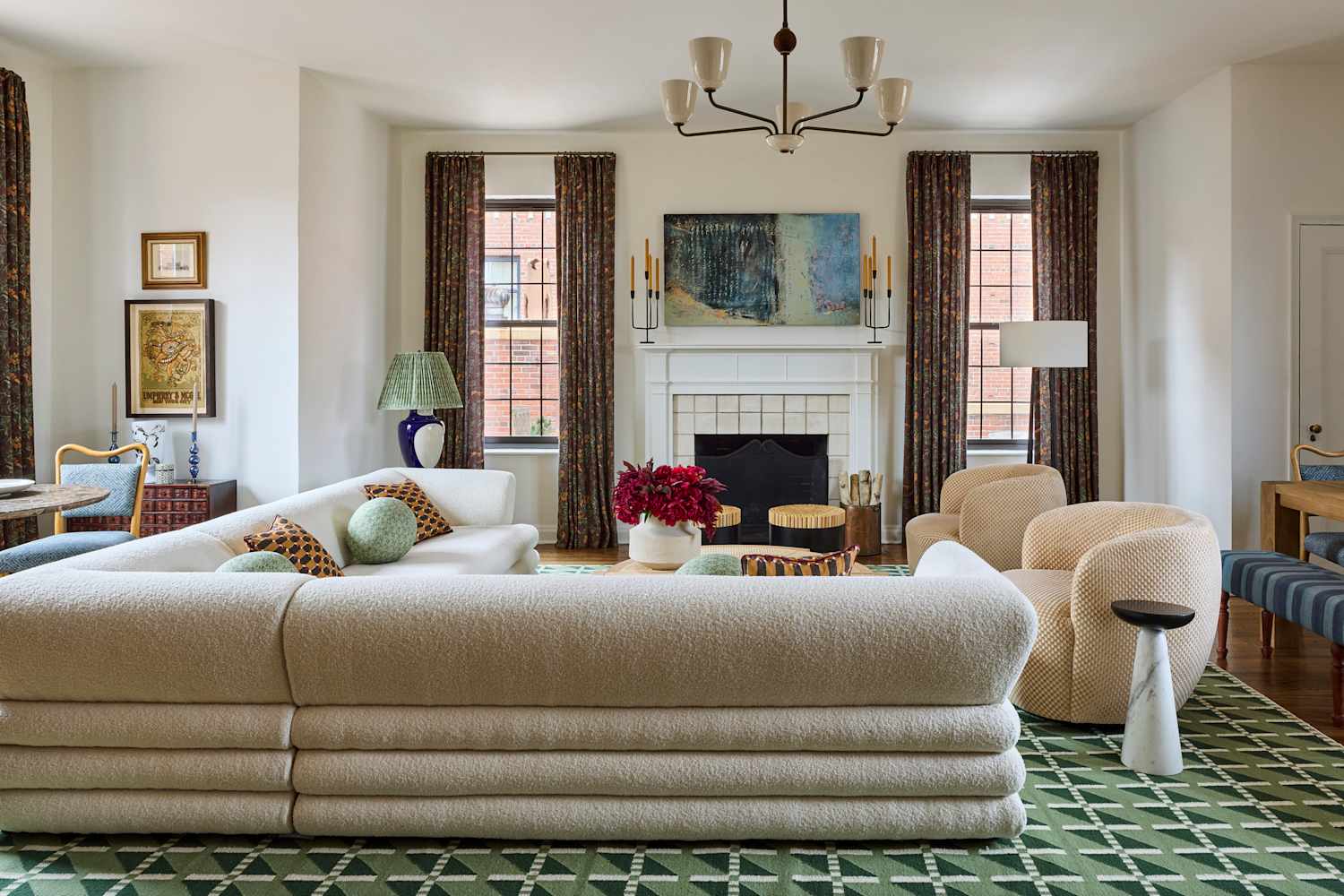 This Chelsea Rental Proves You Can Go Bold - Even When You're Not Allowed to Renovate