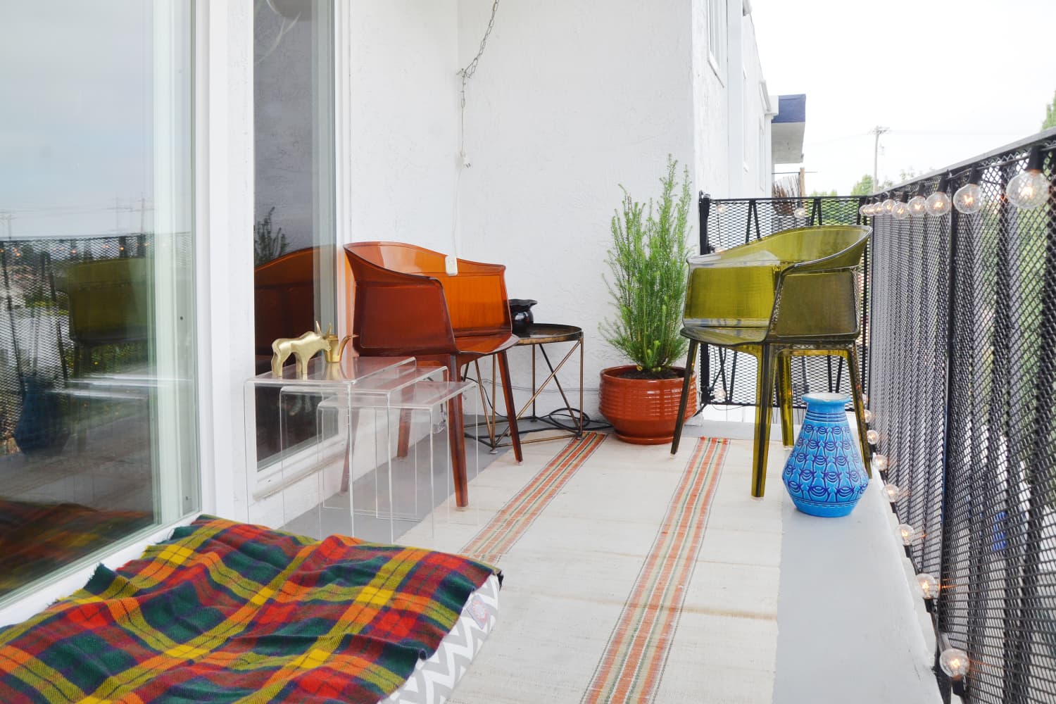 25 Best Balcony Ideas to Decorate a Small Balcony | Apartment Therapy