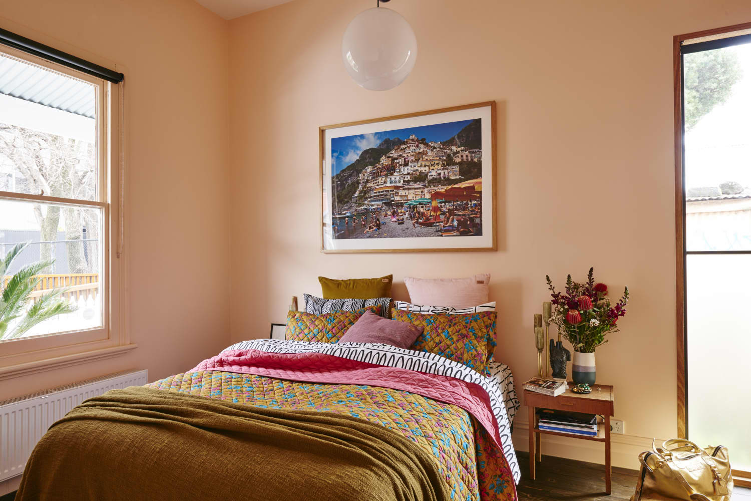Колер стены фото 4 Bedroom Upgrades That Are Worth Splurging On Apartment Therapy