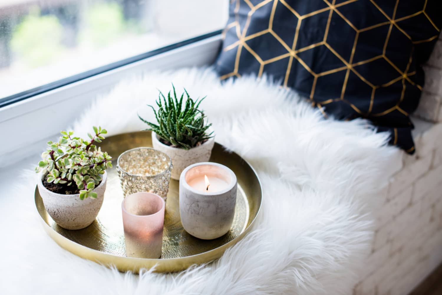 12 Candle Warmer Picks to Give Your Home a Luxurious Scent