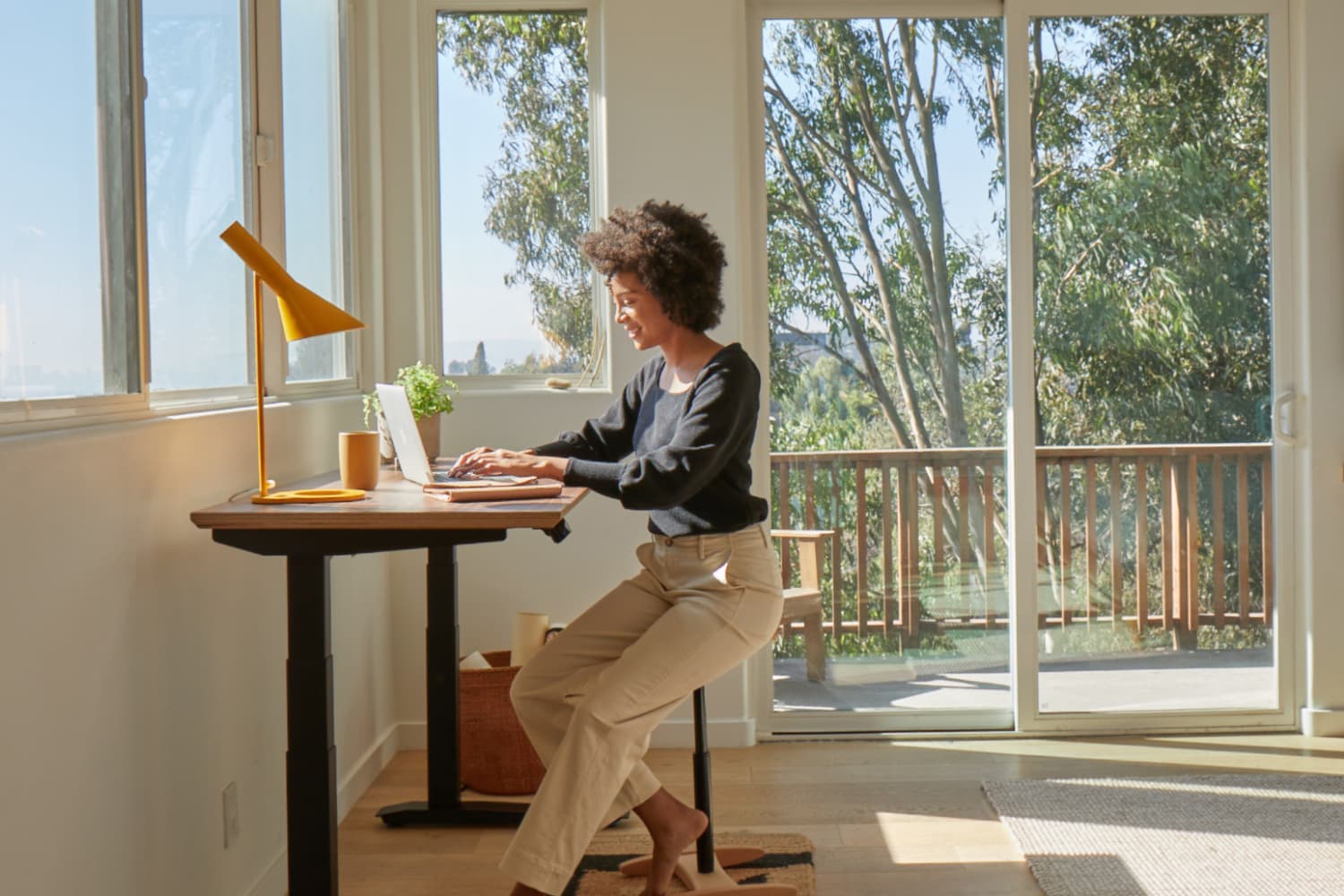 The Best Work-From-Home Gift Ideas of 2020: Sleek Standing Desks