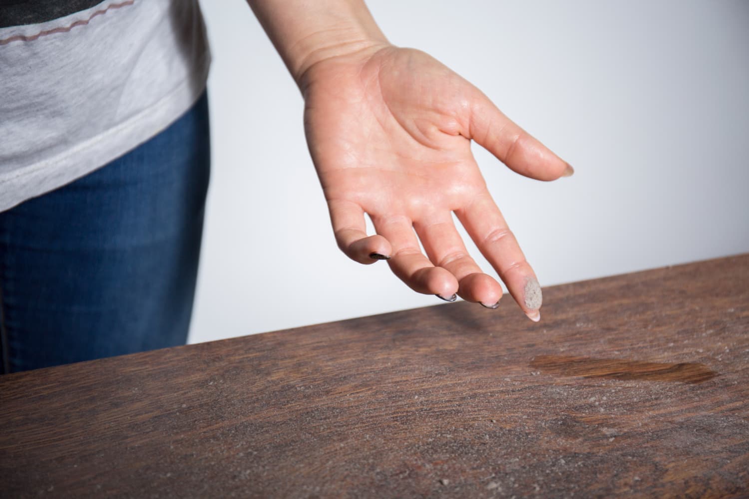I Tried This Brilliant Dish-Wand Dusting Hack, and It's Been a Game-Changer