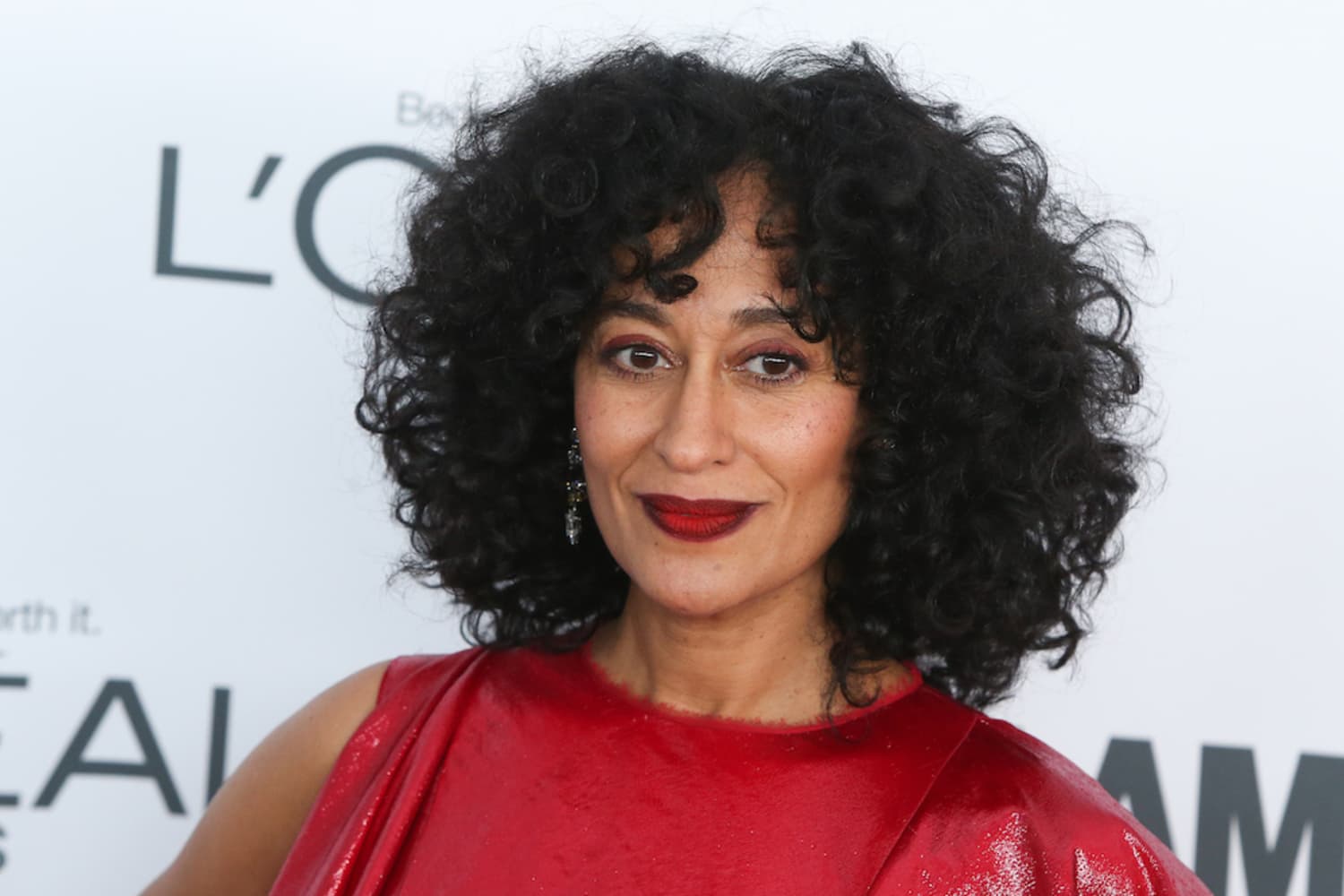 Allow Tracee Ellis Ross to Make the Case For an Unconventional Couch Color Ideas Design and Photo