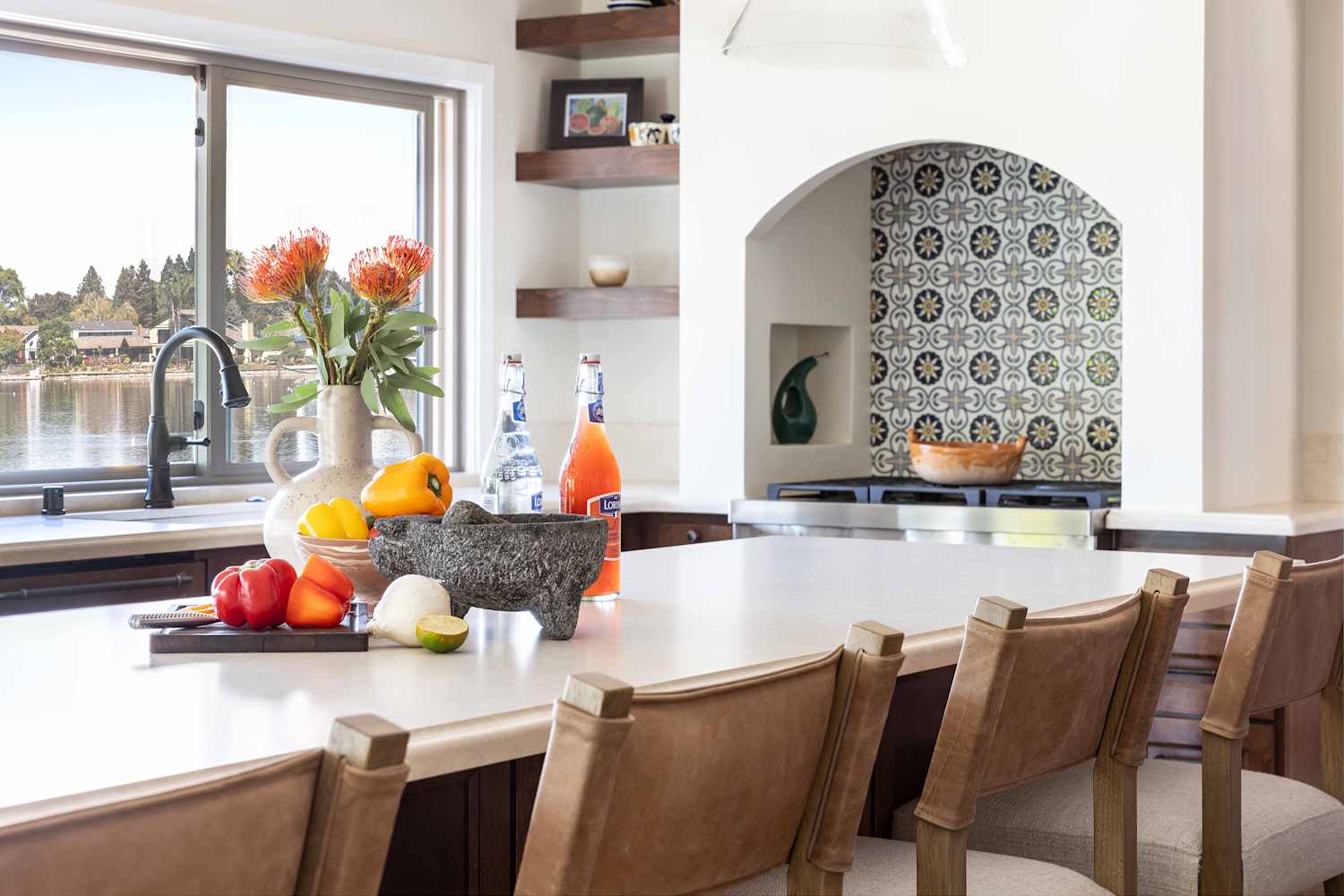 The "Outdated" '90s Tile Trend Designers Swore Off Is Suddenly Everywhere