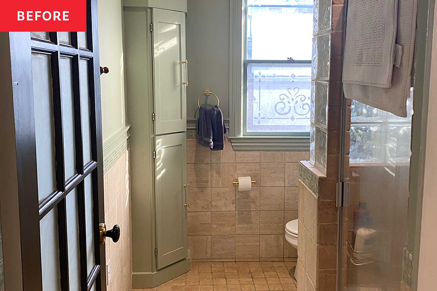 Before & After: A 1900s Bath Lost Its Beige Finishes and Found Its Victorian Soul