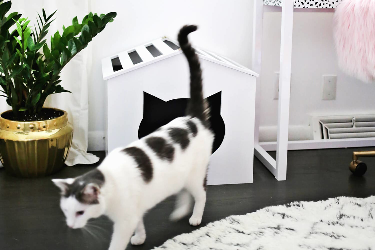 7 Best DIY Litter Box Enclosures Clever Ways to Hide Your Cat s Litter Box Apartment Therapy