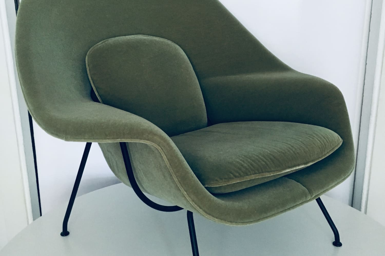 Green outlet womb chair
