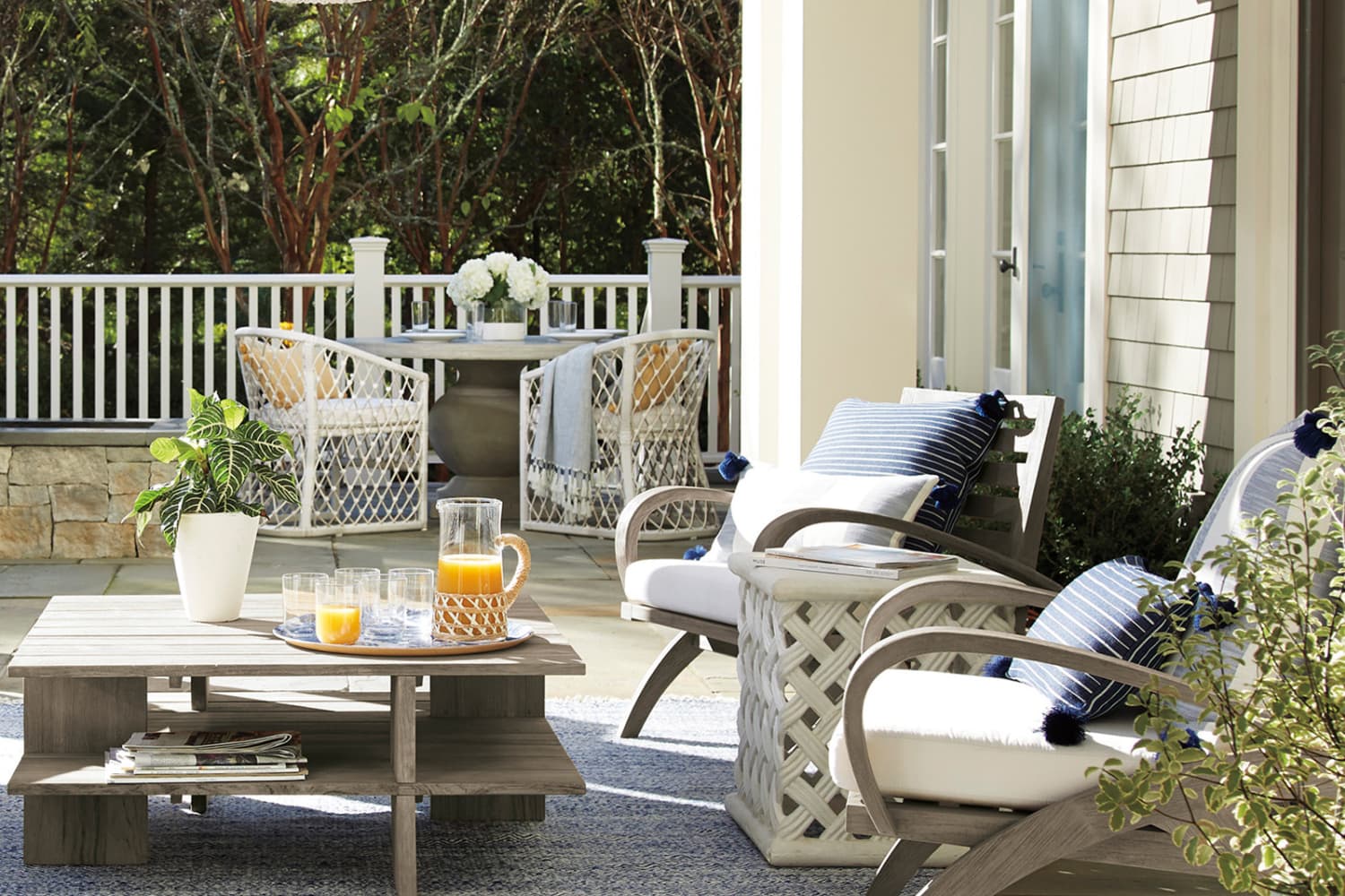 Outdoor balcony lighting top