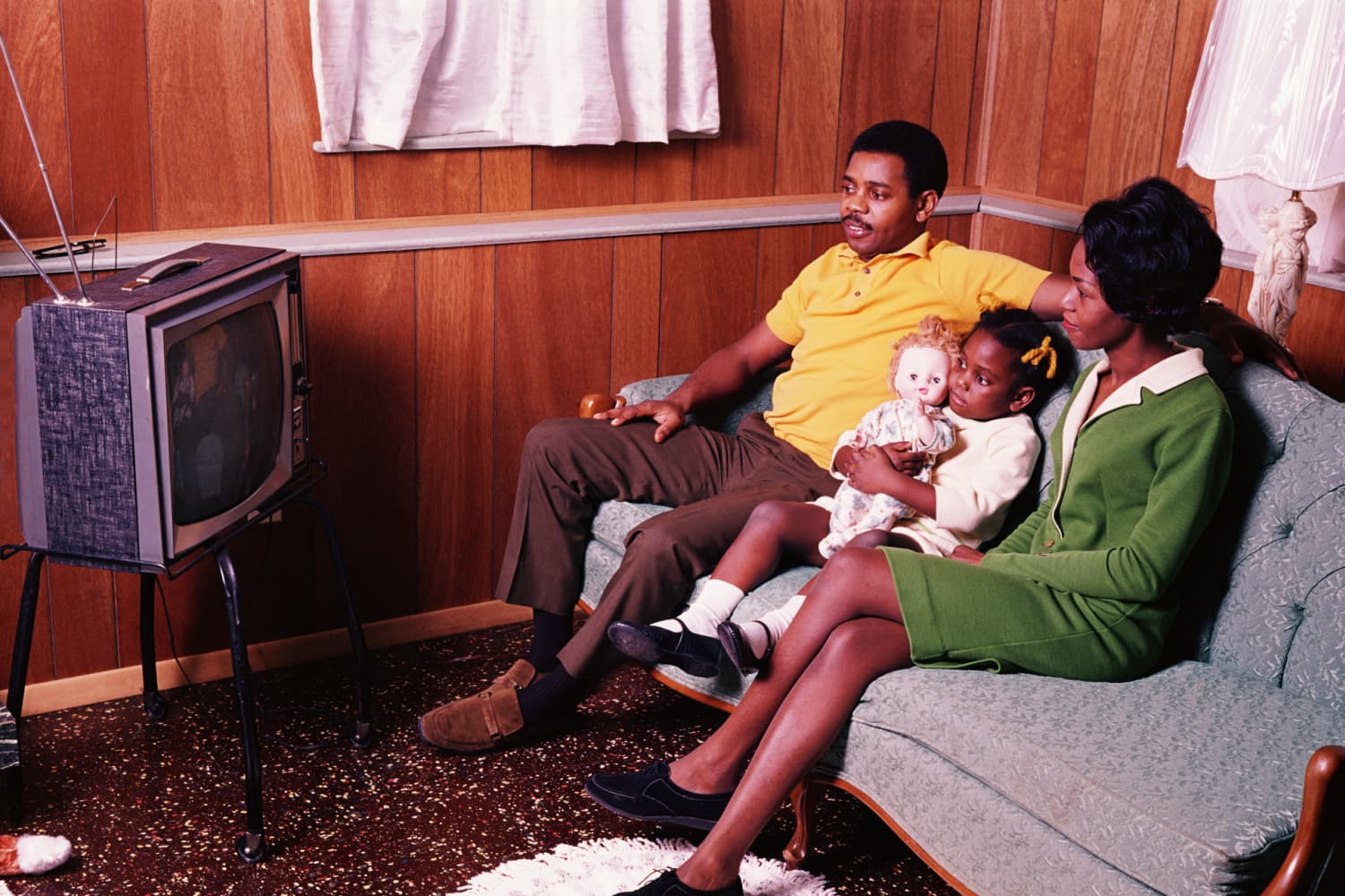 The Warm and Fuzzy History of the American “Family Room” Apartment